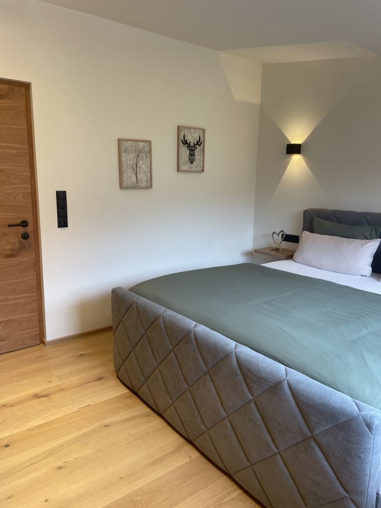 599A5FFE-8A5C-4E54-B5E8-D8E2A52FB4CA